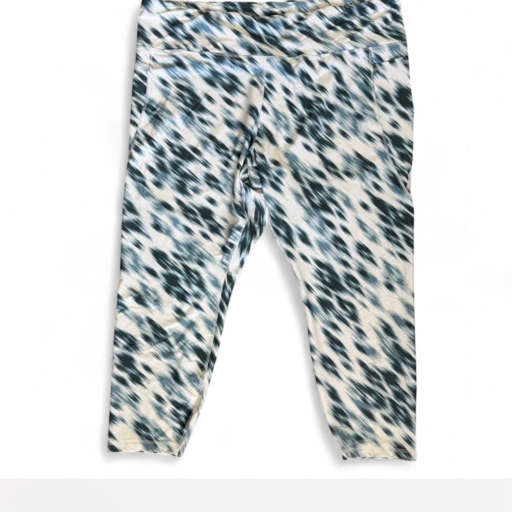 Old Navy Plus High Rise White and Indigo Activewear Leggings